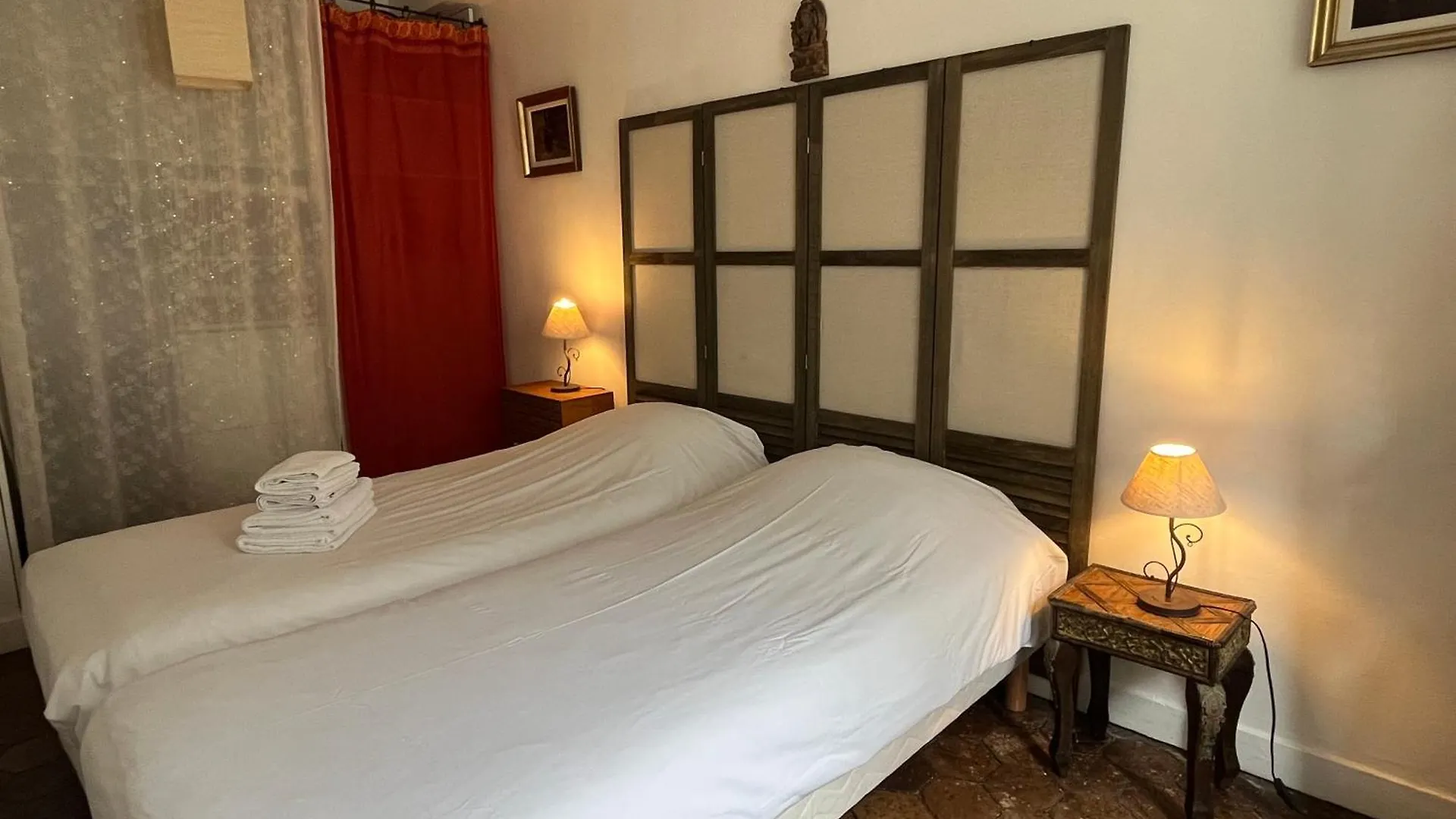 Appartement Typical Marais 3 BR Beaubourg à Paris 0*,  France