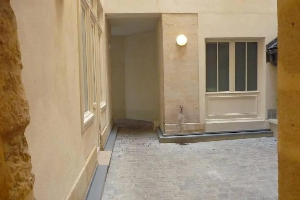 Appartement Typical Marais 3 BR Beaubourg à Paris